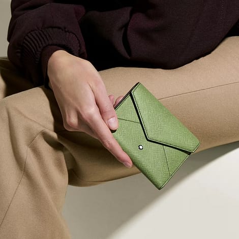 Portafoglio Trio Sartorial Montblanc in pelle Saffiano Multi Lime e Cassis
