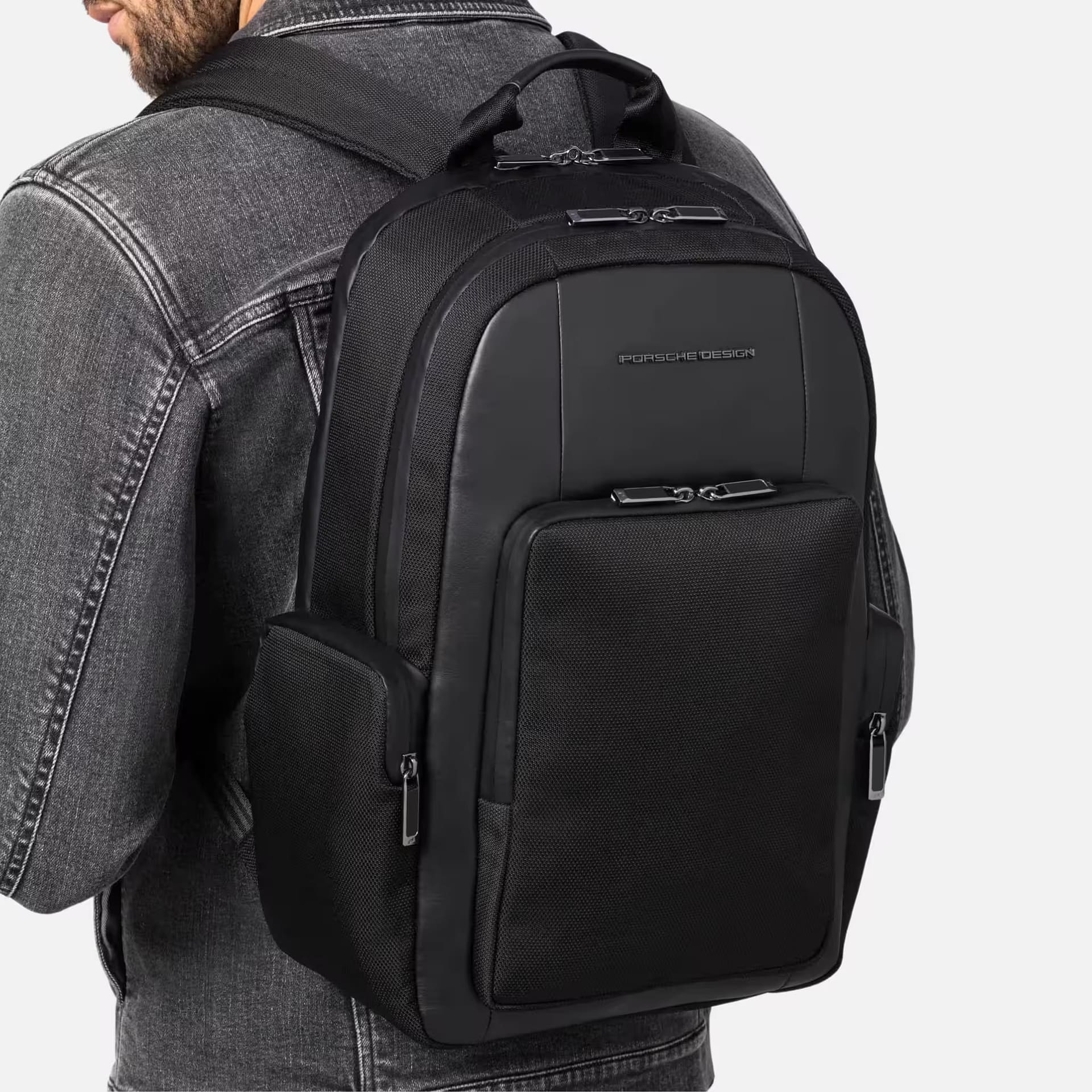 Zaino Roadster Nylon M5 in nylon idrorepellente con porta USB