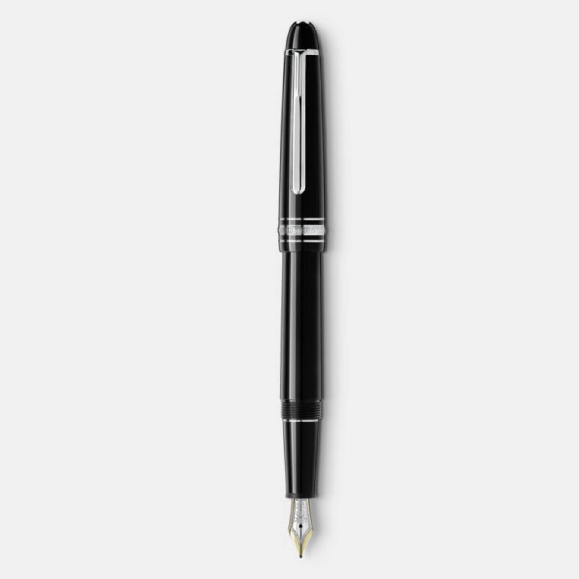 Stilografica Montblanc Classique in resina nera con finiture platino e pennino M